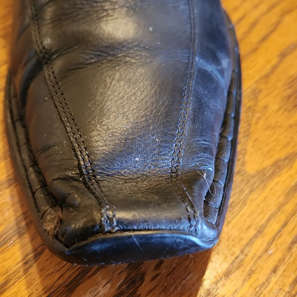 Guess Slip on Dress Shoes Size 9